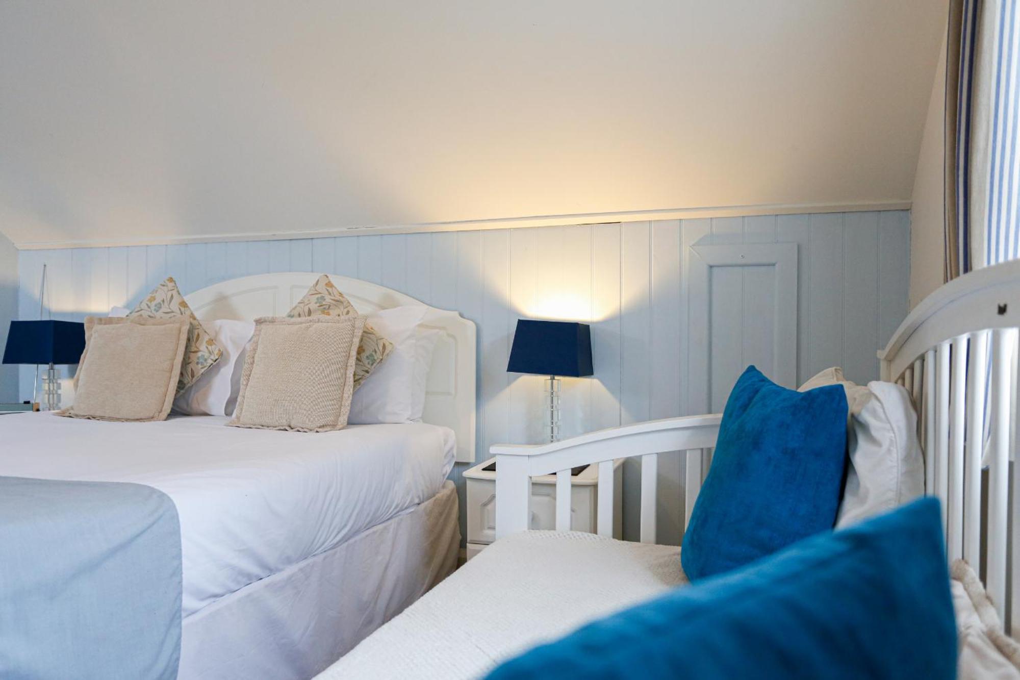 The Fishbourne Bed & Breakfast Fishbourne  Oda fotoğraf